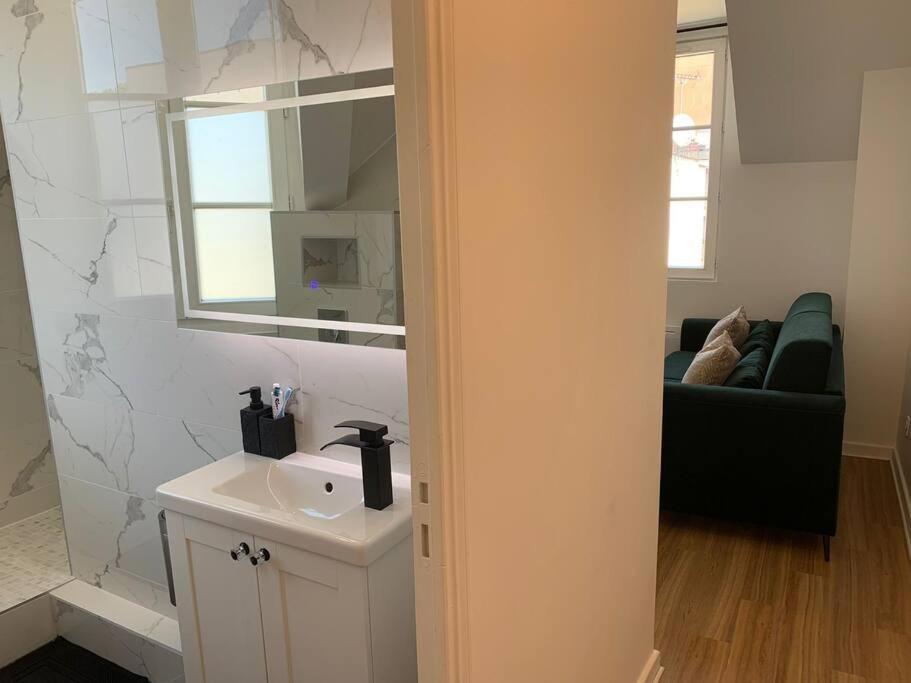 Appartement Superbe Appartement, 2 Couchages, Proche Paris